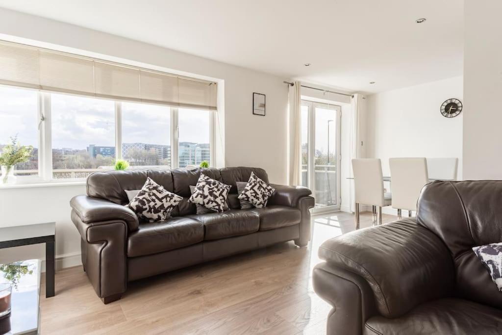 Stunning Flat By Quayside With Balcony!! Lägenhet Newcastle-upon-Tyne Exteriör bild