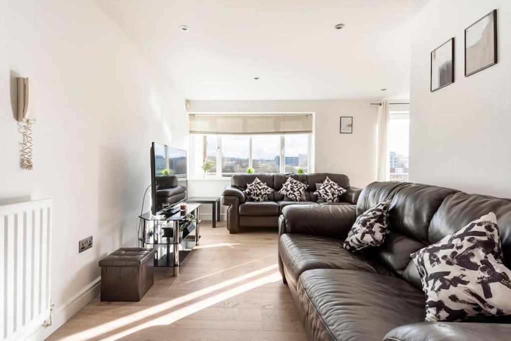 Stunning Flat By Quayside With Balcony!! Lägenhet Newcastle-upon-Tyne Exteriör bild